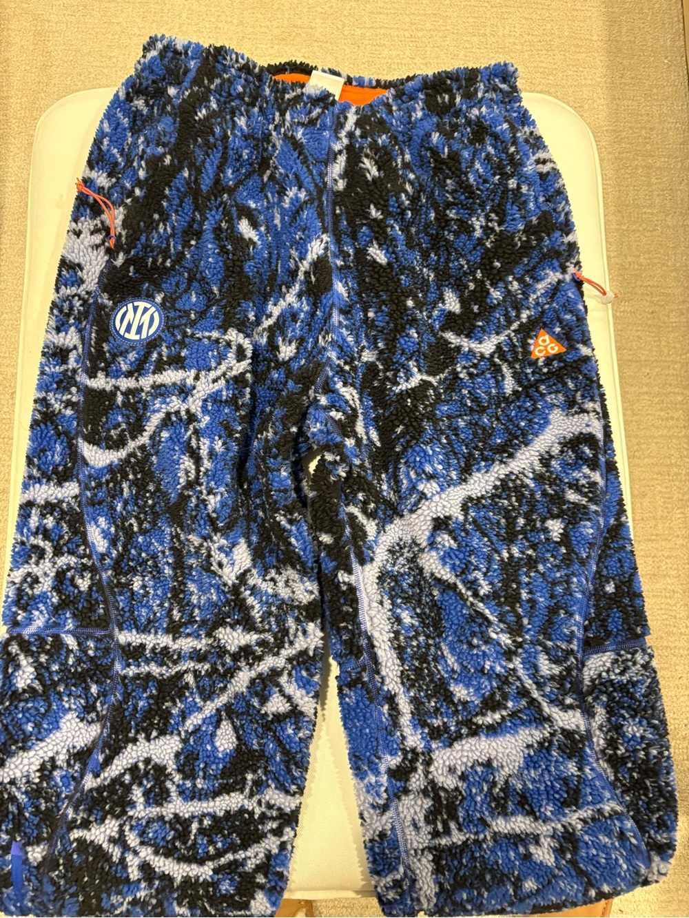 Inter Milan "Canwell Glacier" SE Nike ACG Pants Men’s Medium (NWOT)
